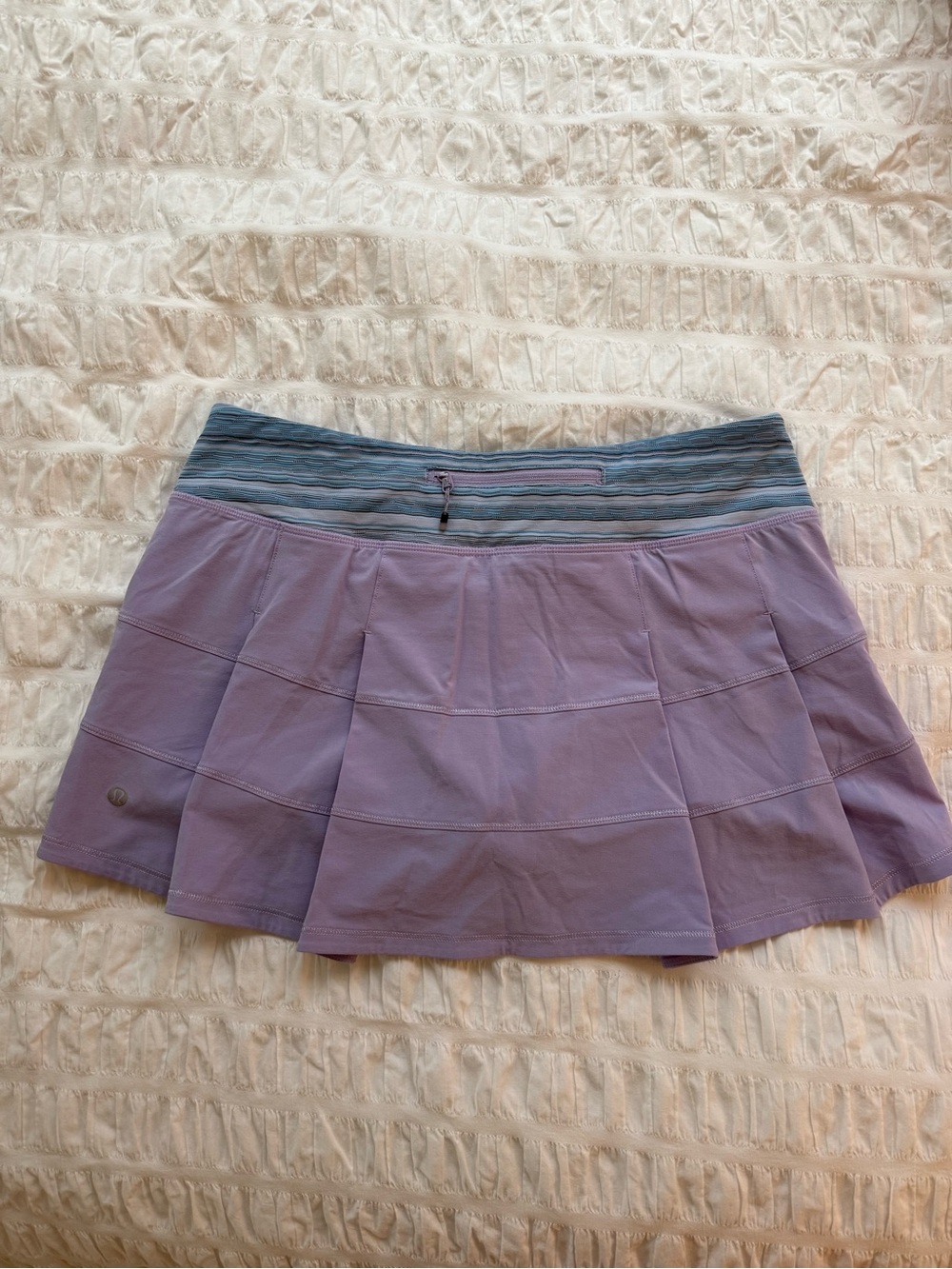 2000’s Lululemon Lavender Pleated Skater Skort with Striped Waistband. Size 8